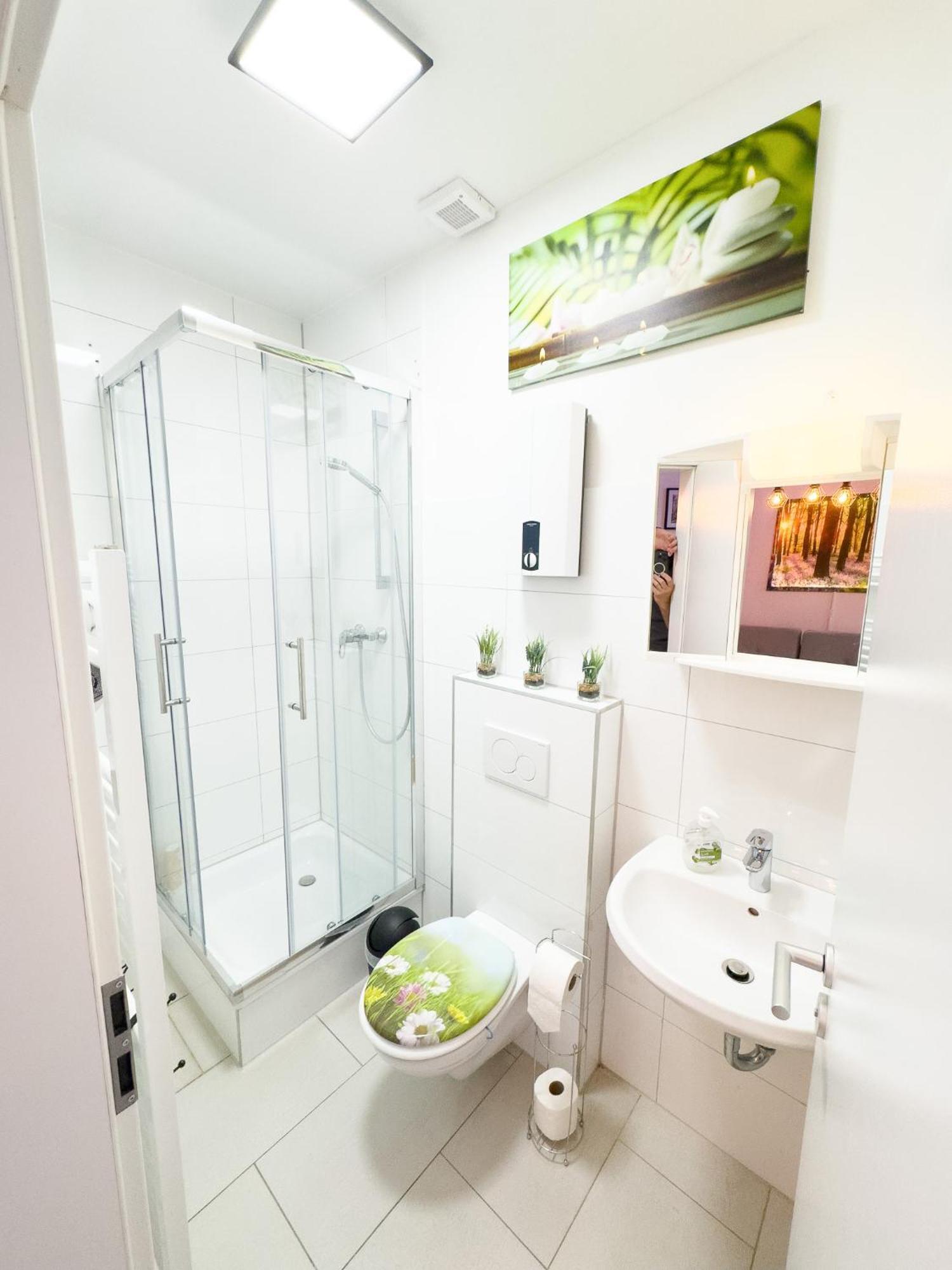 #222 Modernes City Apartment Im Herzen Von Нойс Екстериор снимка